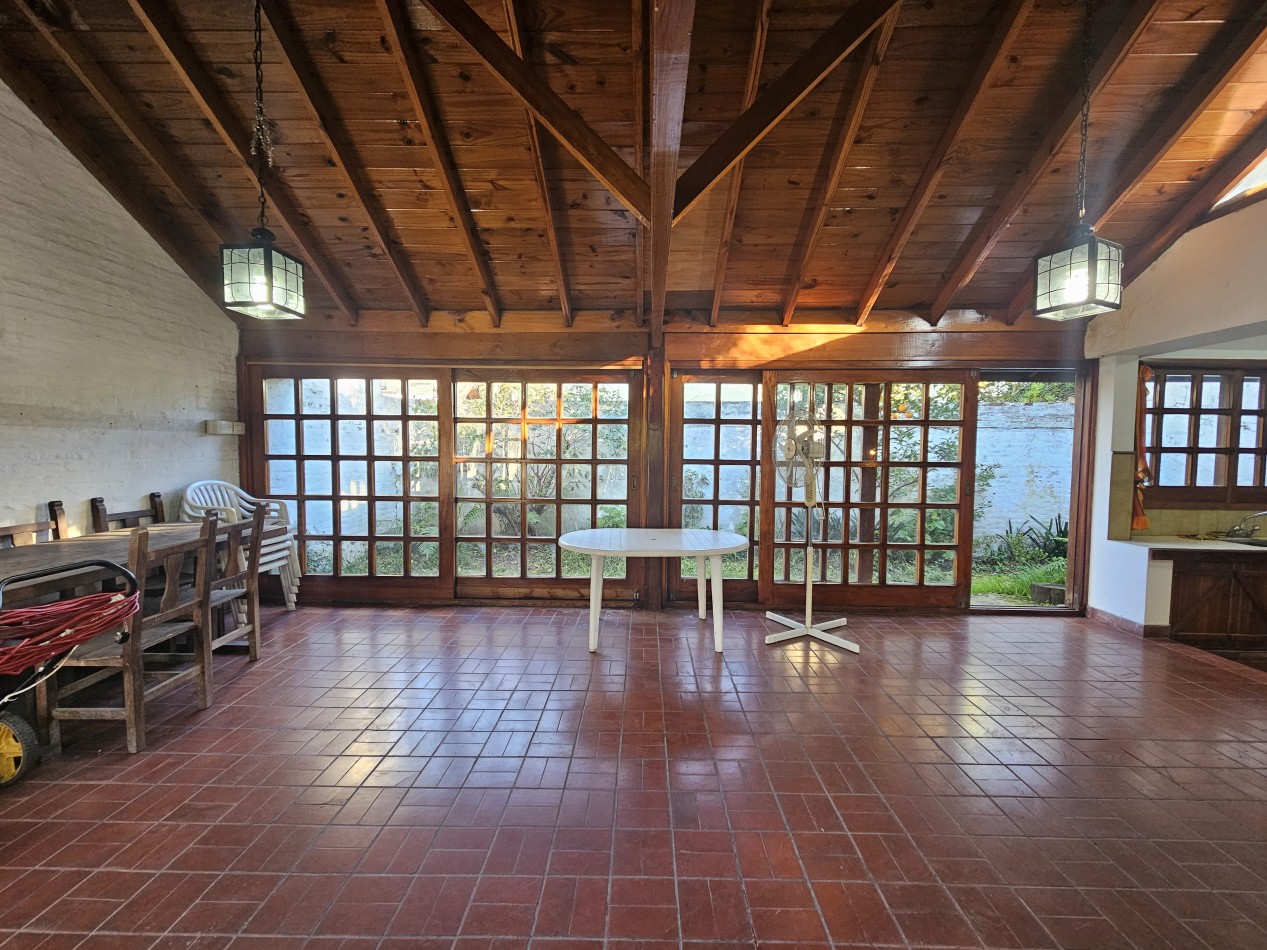 Chalet 4 Amb en Zona Residencial Castelar Norte Apto Credito