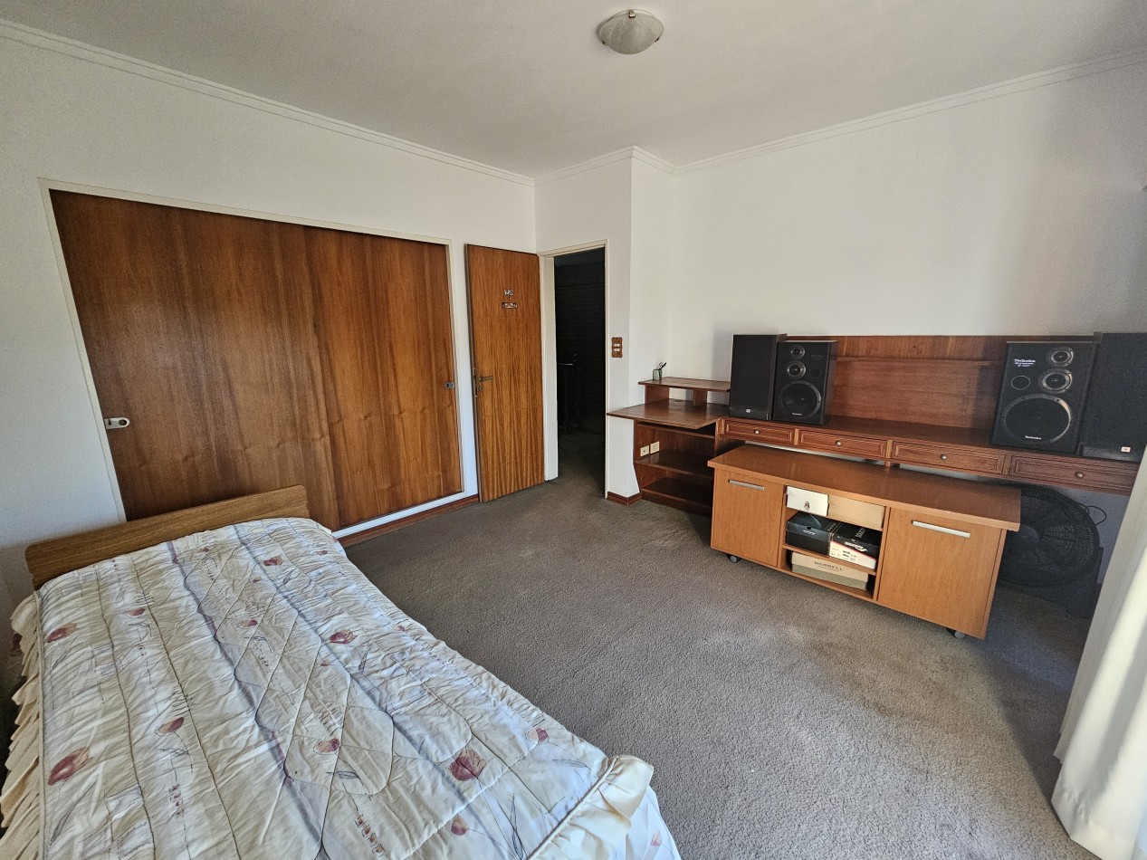 Chalet 4 Amb en Zona Residencial Castelar Norte Apto Credito