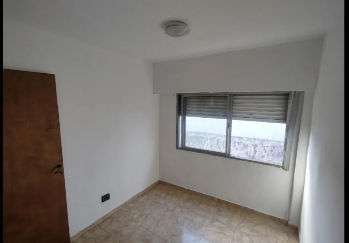 Duplex 3 Amb Al Frente C/Cochera en Castelar Sur Apto Credito