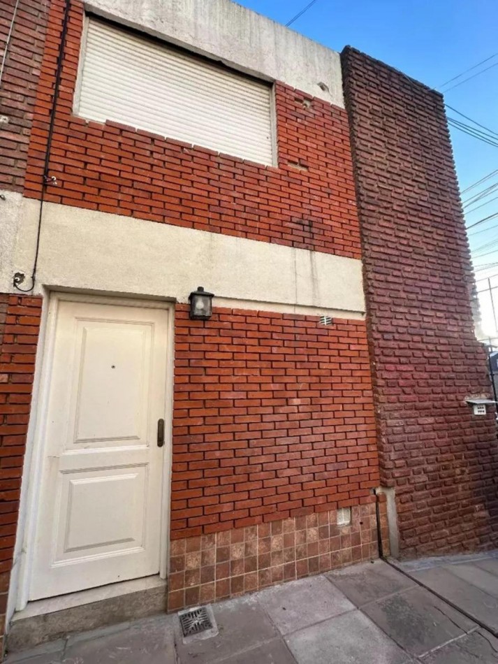 Duplex 3 Amb Al Frente C/Cochera en Castelar Sur Apto Credito