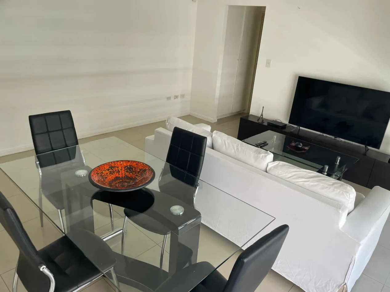 Depto 2 Amb C/Cochera y Amplio Balcon En Castelar Norte Centro Apto Credito