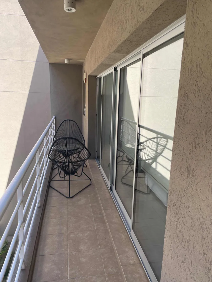 Depto 2 Amb C/Cochera y Amplio Balcon En Castelar Norte Centro Apto Credito