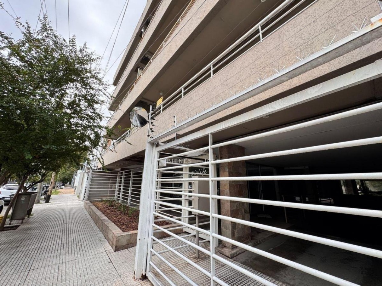 Depto 2 Amb C/Cochera y Amplio Balcon En Castelar Norte Centro Apto Credito