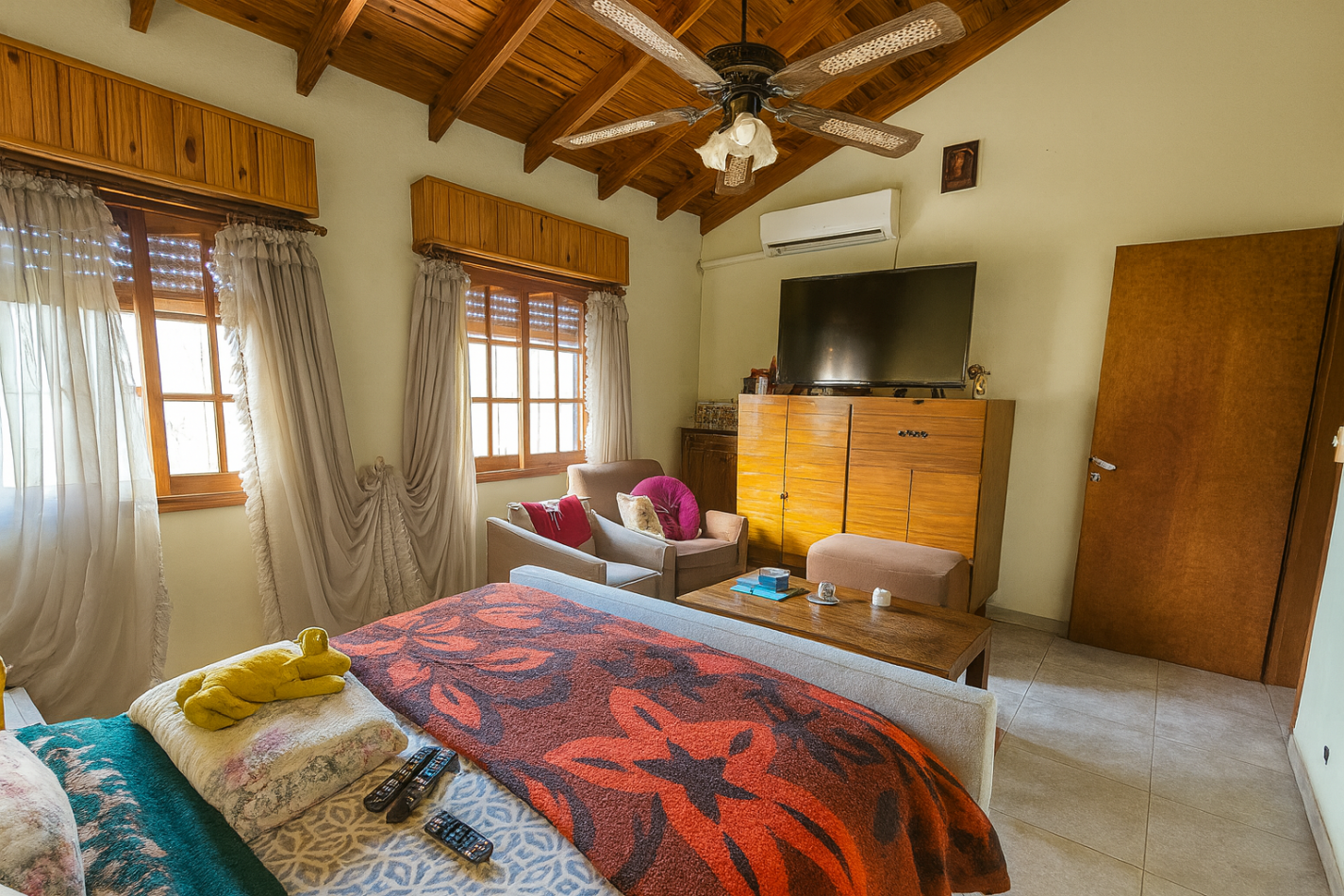 Chalet 4 Amb C/Parque y Piscina En Ituzaingo Norte