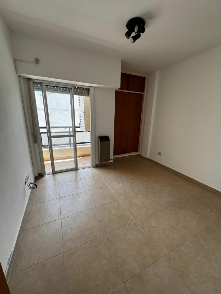 Alquiler Depto 2 Ambientes C/Balcon Bajas Expensas en Moron 