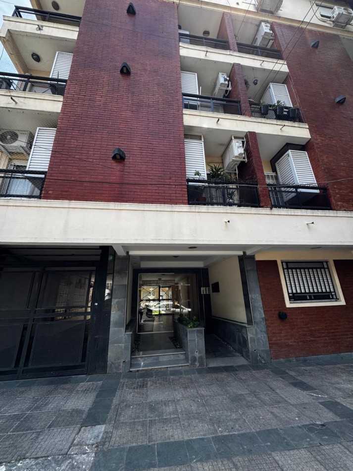 Alquiler Depto 2 Ambientes C/Balcon Bajas Expensas en Moron 