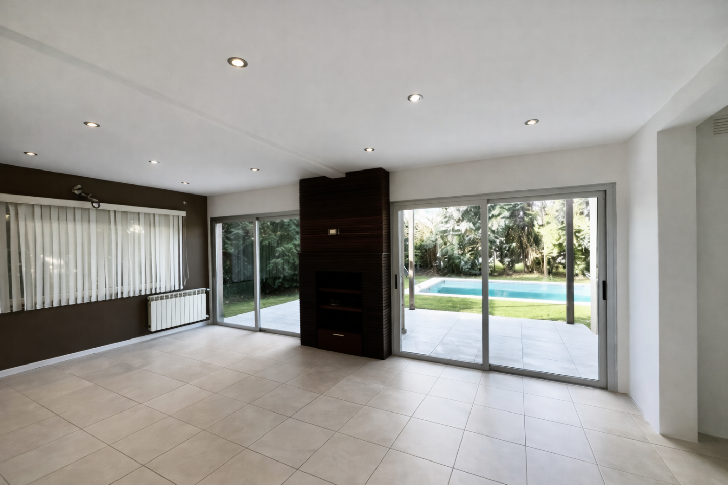 Casa 5 Ambientes C/Piscina en Altos Del Sol Ituzaingo