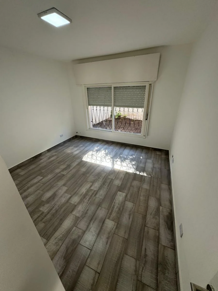 Casa 3 ambientes a estrenar en Castelar Norte