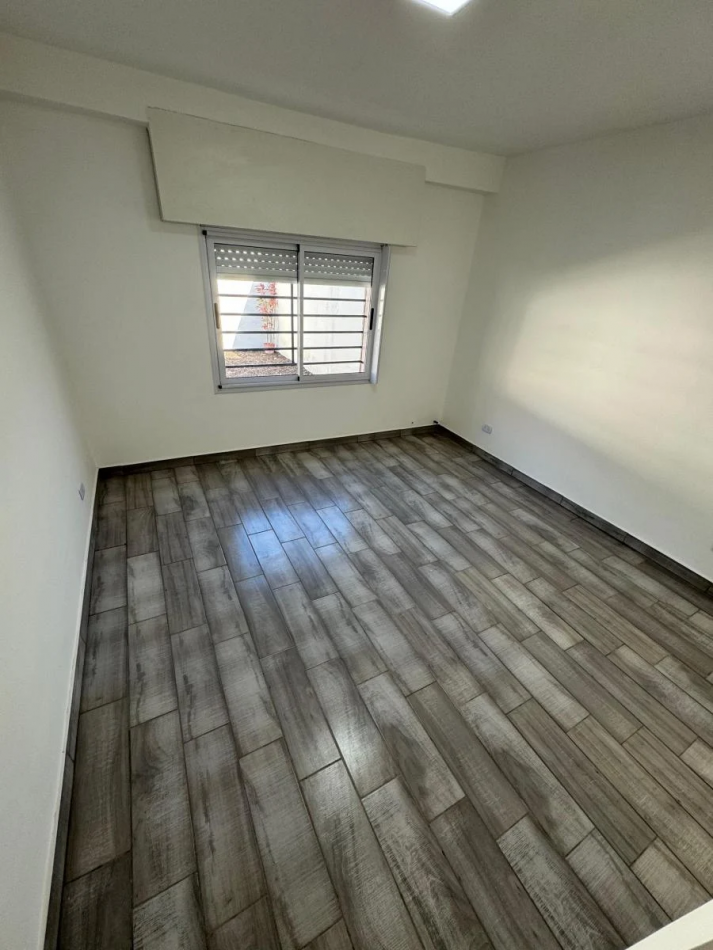 Casa 3 ambientes a estrenar en Castelar Norte