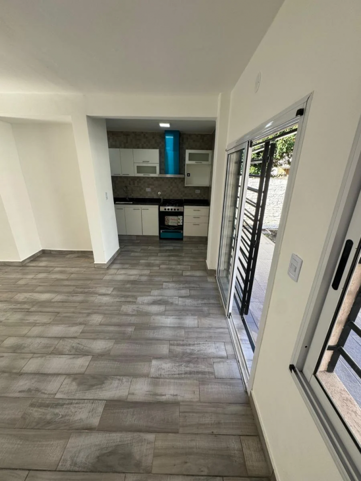 Casa 3 ambientes a estrenar en Castelar Norte