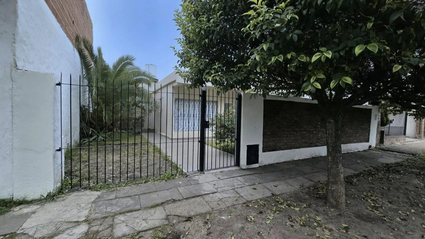 Casa 3 ambientes a estrenar en Castelar Norte