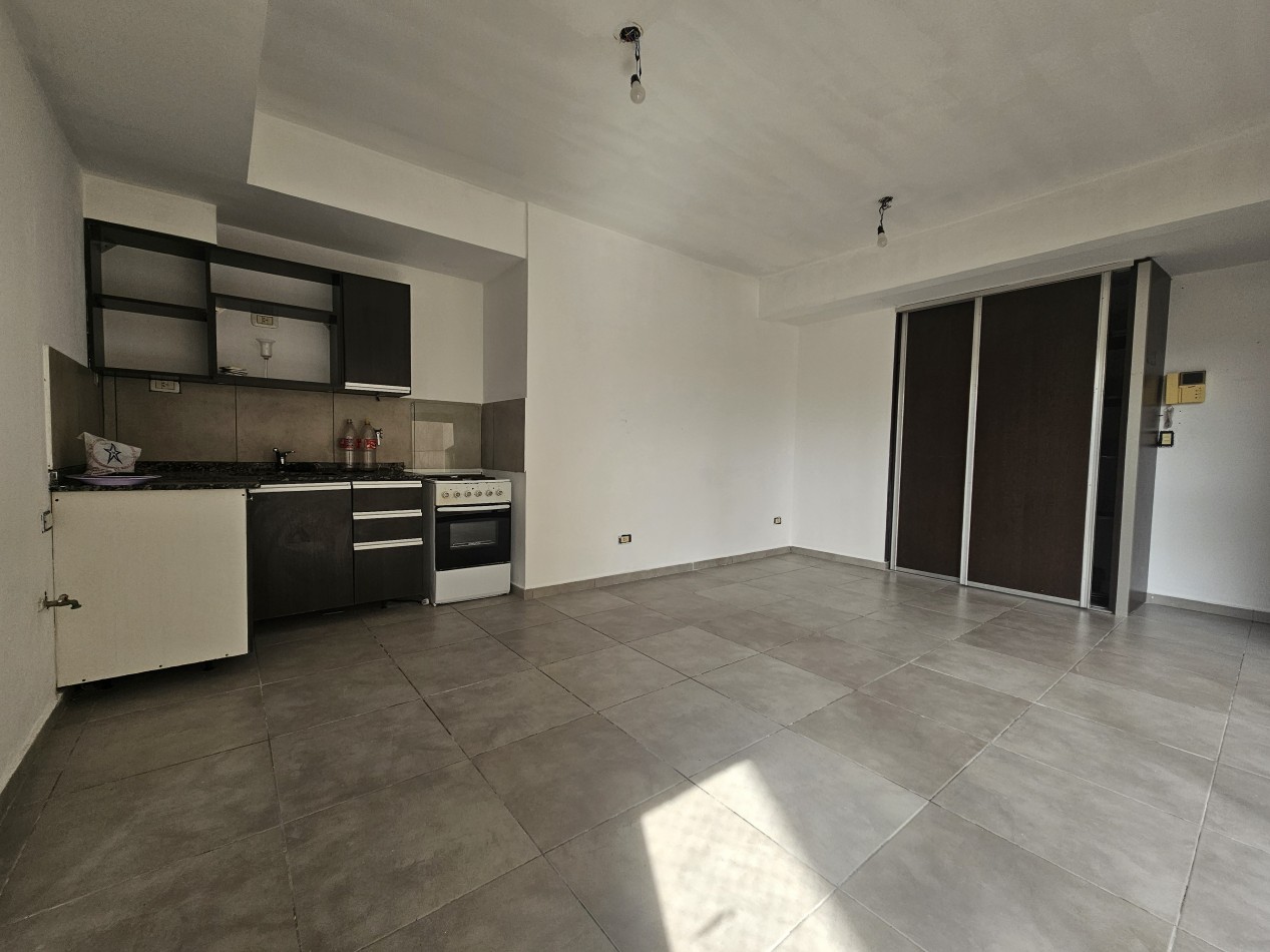 Alquiler Monoambiente En Castelar Centro