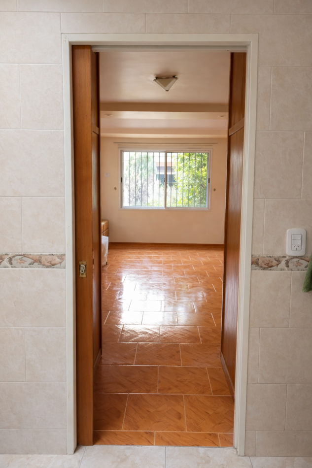 Hermoso Chalet 9 Ambientes en Ituzaingo Norte