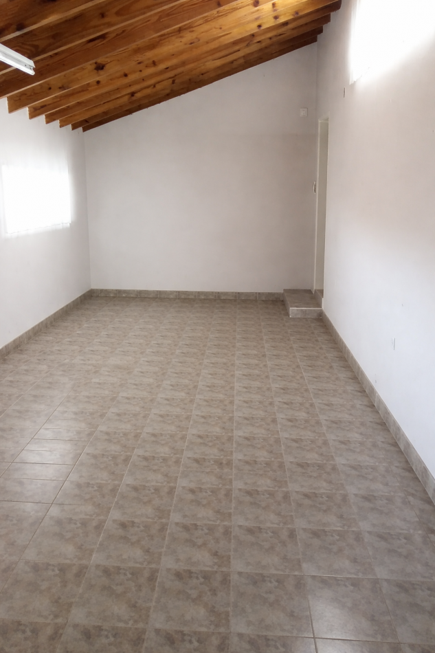 Hermoso Chalet 9 Ambientes en Ituzaingo Norte
