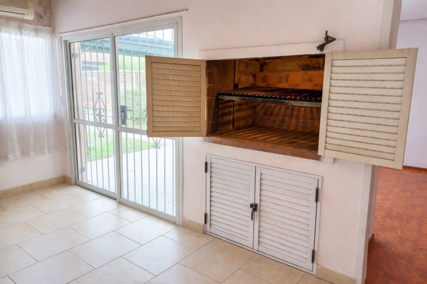 Hermoso Chalet 9 Ambientes en Ituzaingo Norte