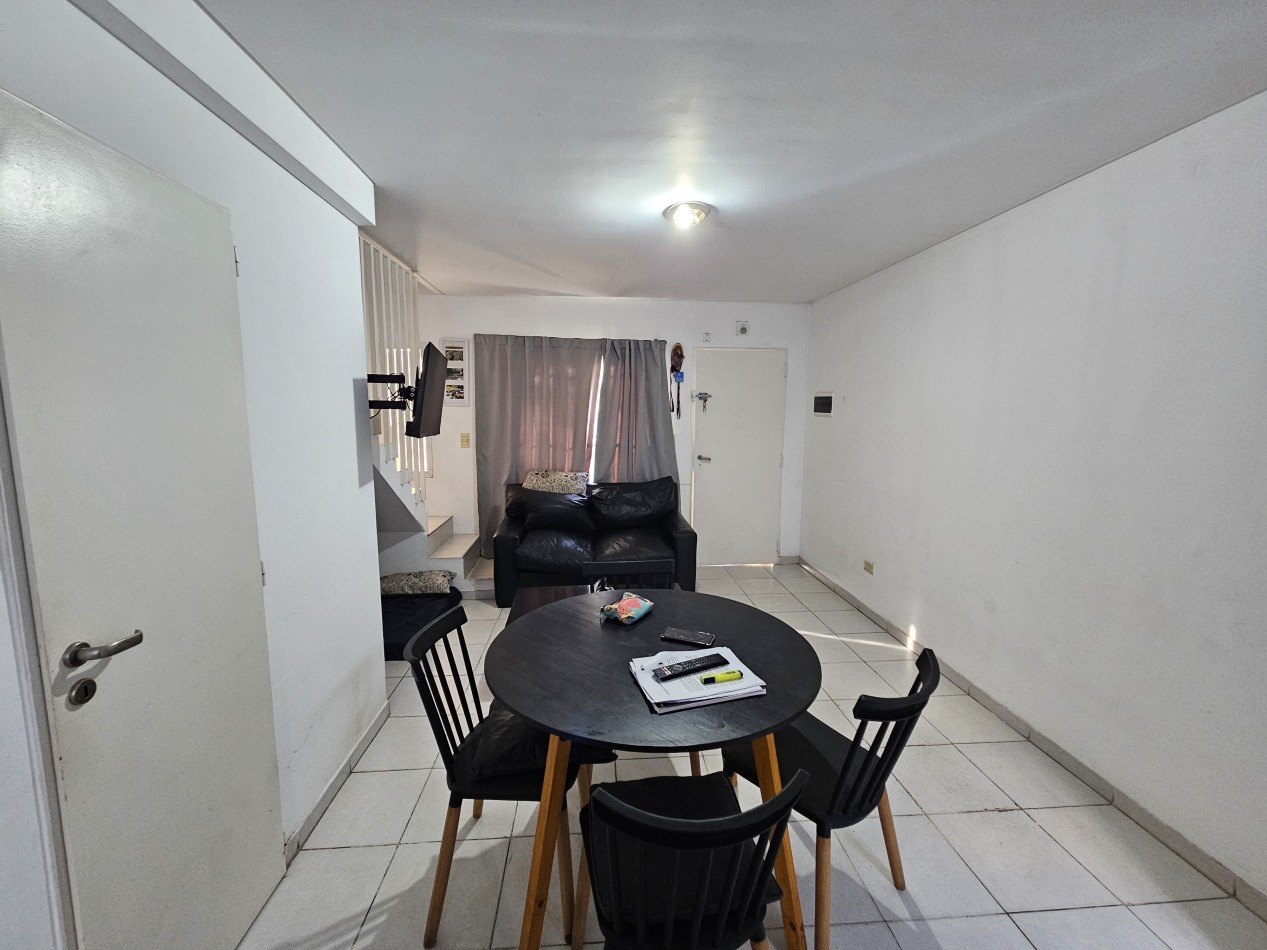 Duplex 2 AMBIENTES en Castelar Norte Apto Credito