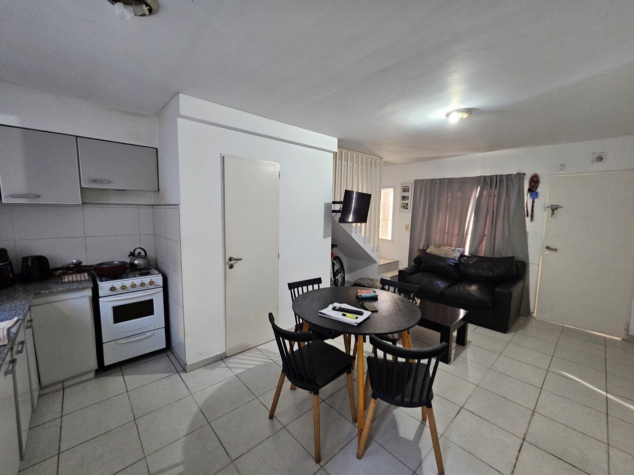 Duplex 2 AMBIENTES en Castelar Norte Apto Credito