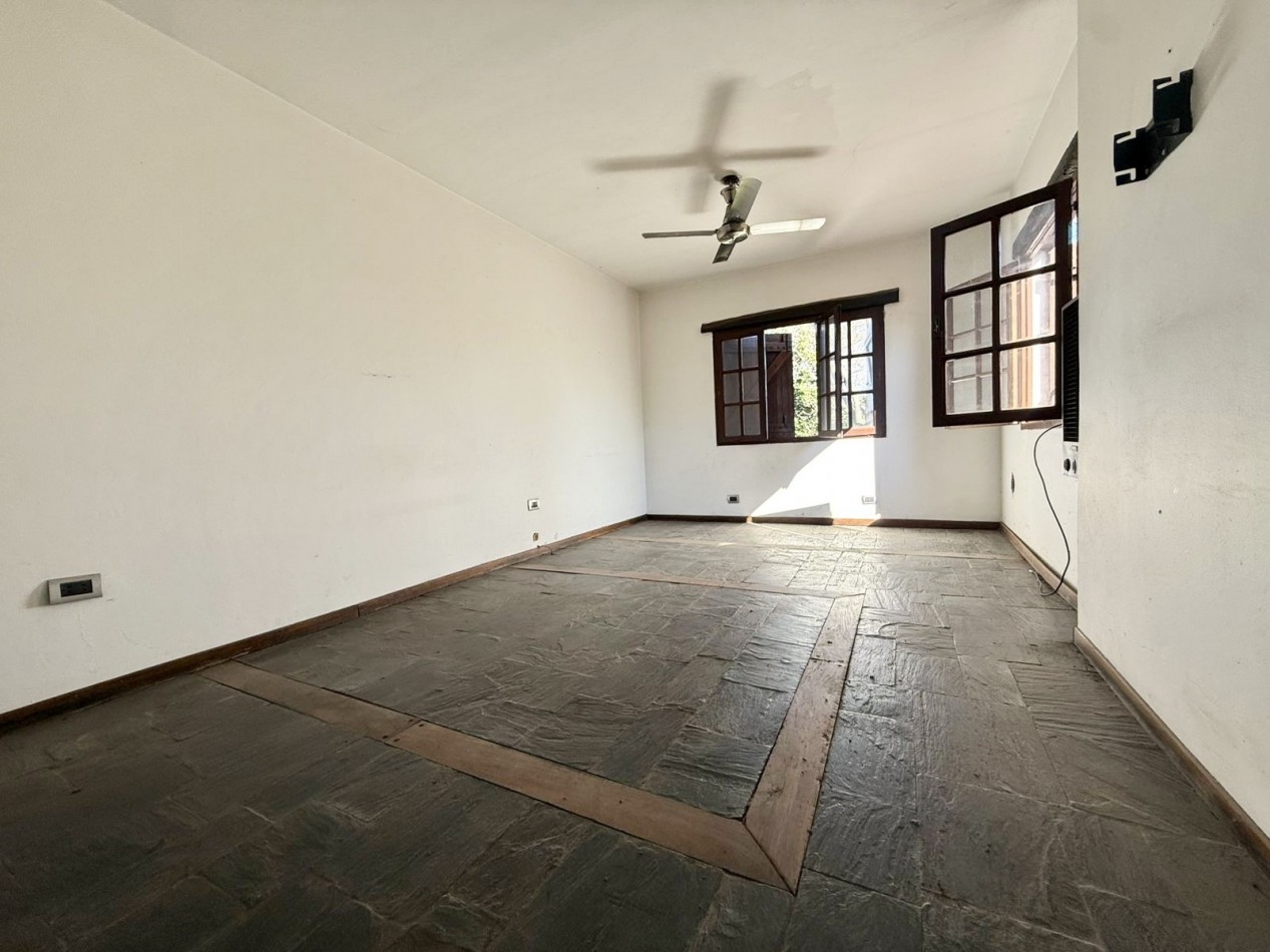 Casa 5 amb C/Parque y Pileta en Castelar Norte 