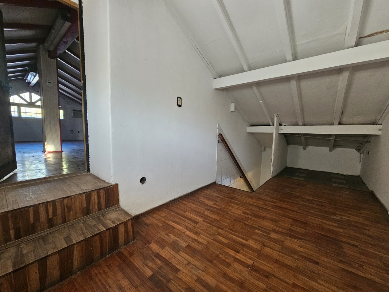 Chalet 4 Ambiente En Zona Residencial de Castelar Norte