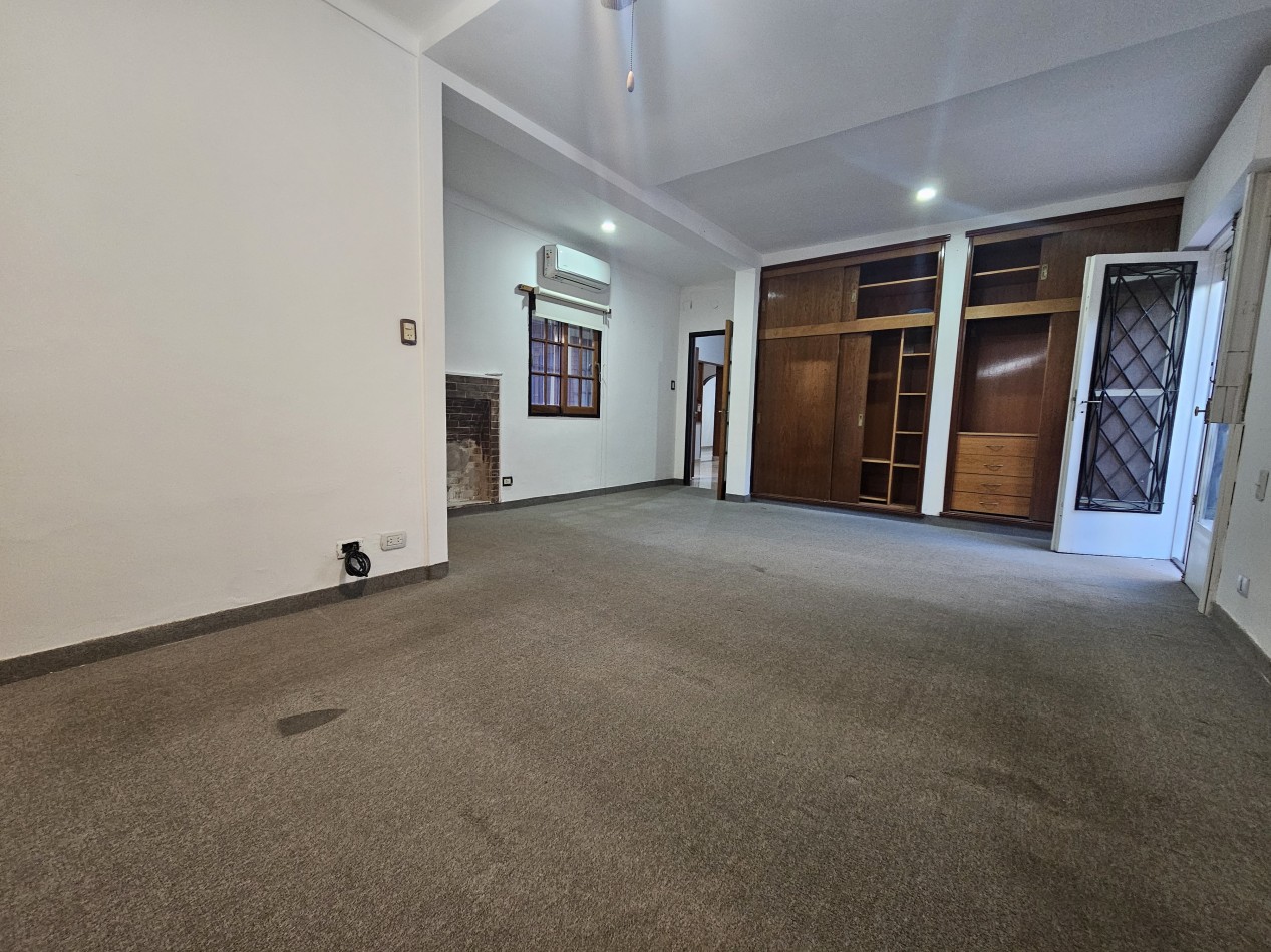 Chalet 4 Ambiente En Zona Residencial de Castelar Norte