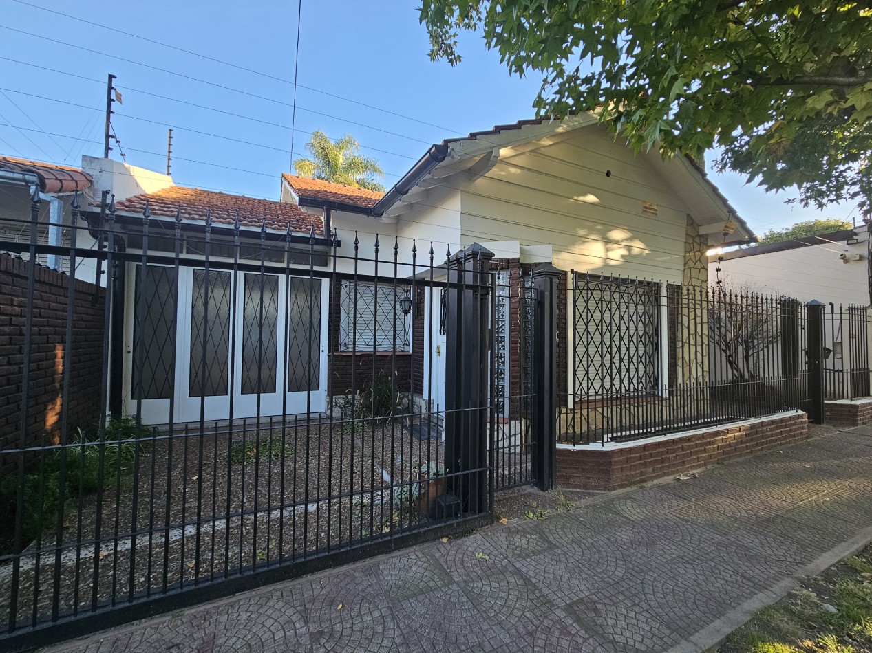 Chalet 4 Ambiente En Zona Residencial de Castelar Norte