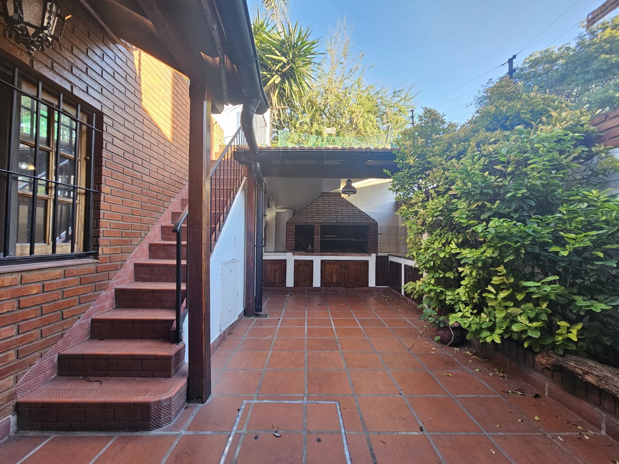 Chalet 4 Ambiente En Zona Residencial de Castelar Norte