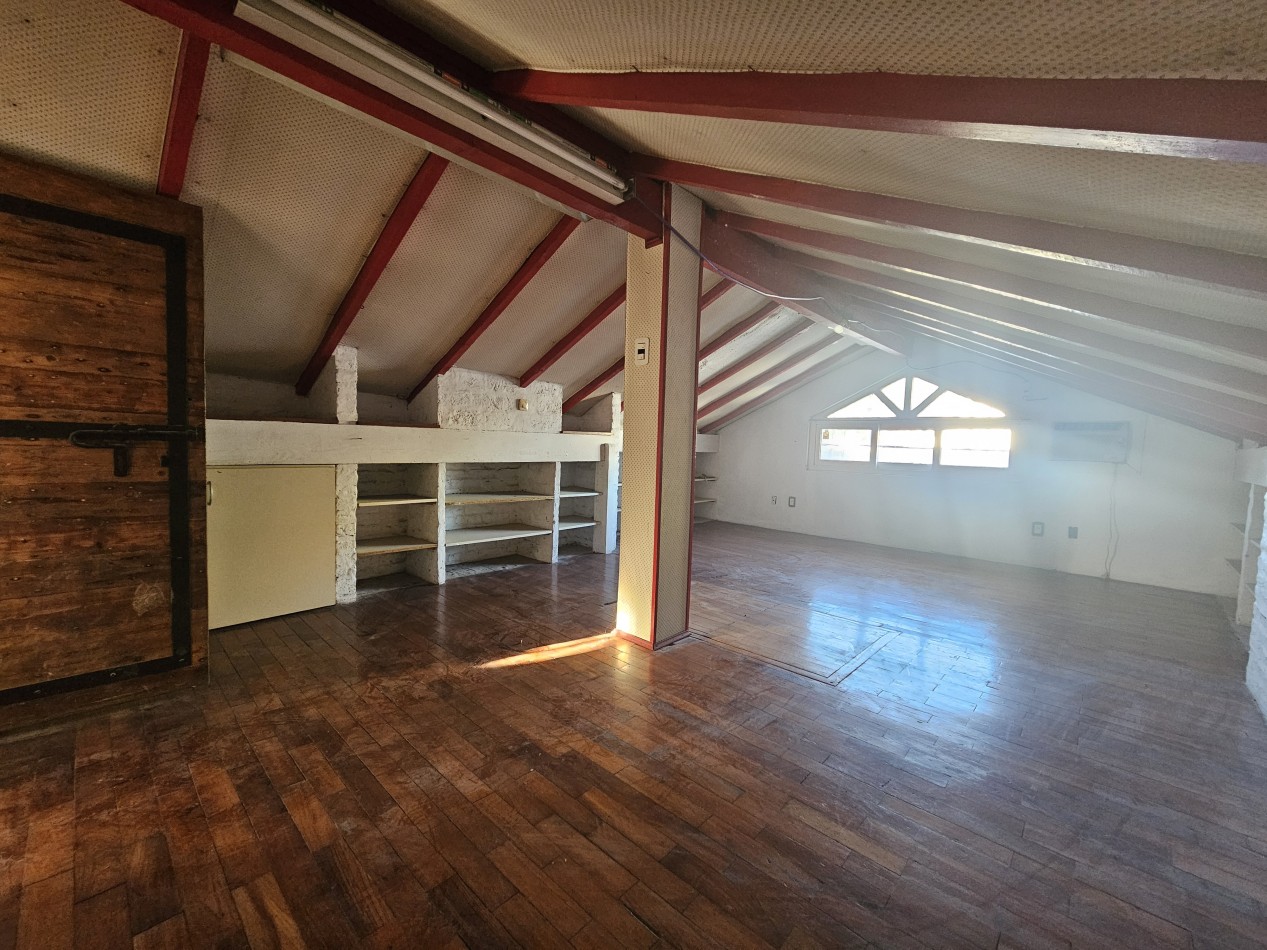 Chalet 4 Ambiente En Zona Residencial de Castelar Norte
