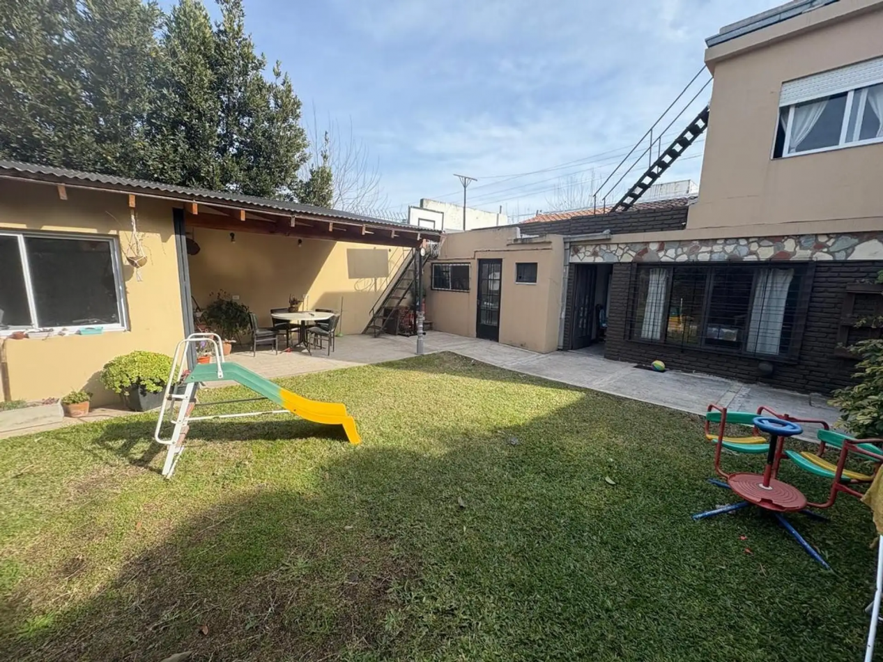 Chalet 4 Ambientes en Castelar Sur