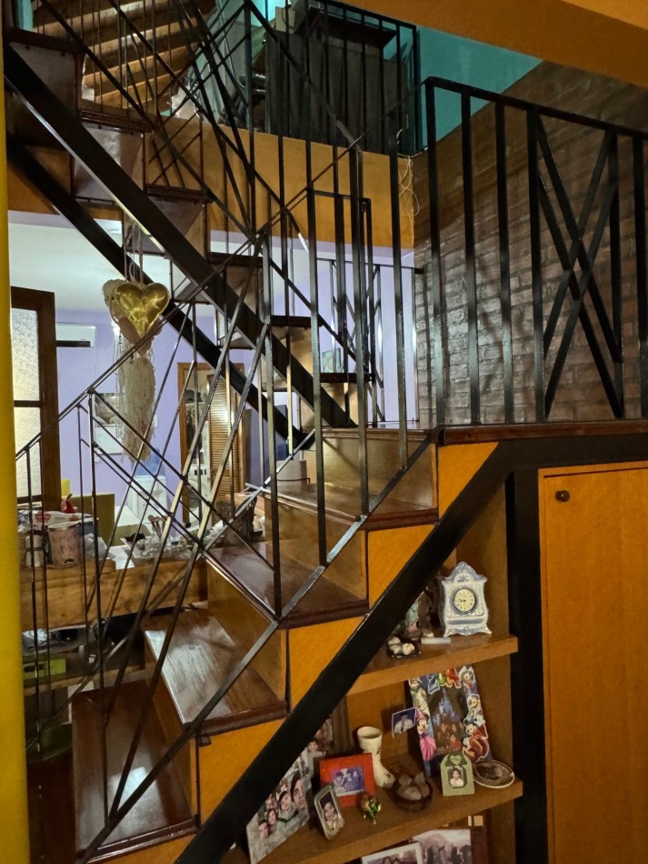 Chalet 5 Ambientes Con Parque en Castelar Norte