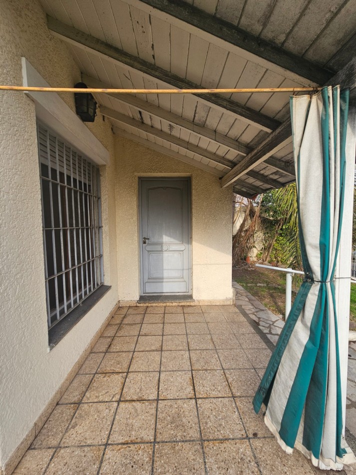 Casa Tipo Chalet 3 Ambientes En Lote Propio EN Moron Norte