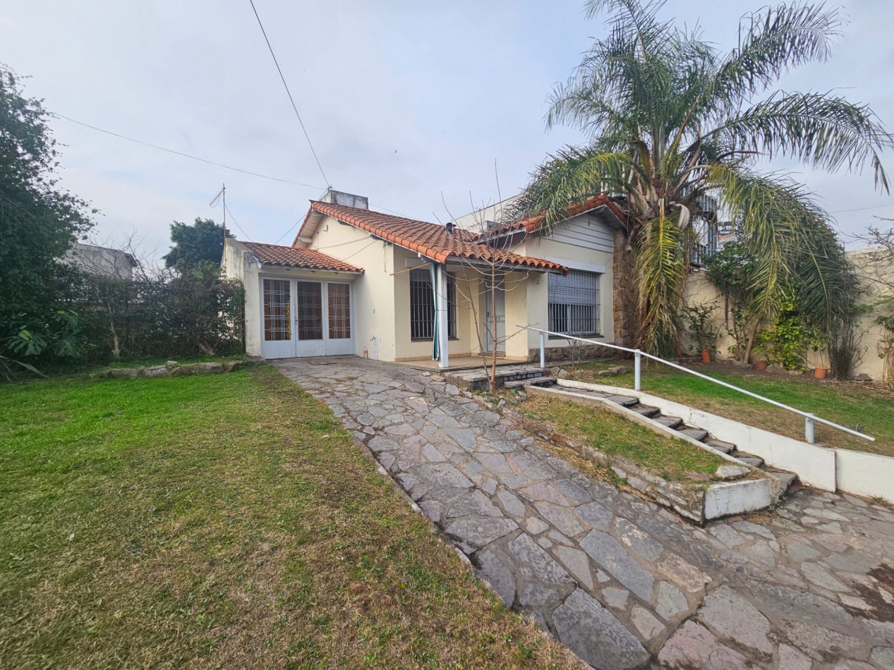 Casa Tipo Chalet 3 Ambientes En Lote Propio EN Moron Norte