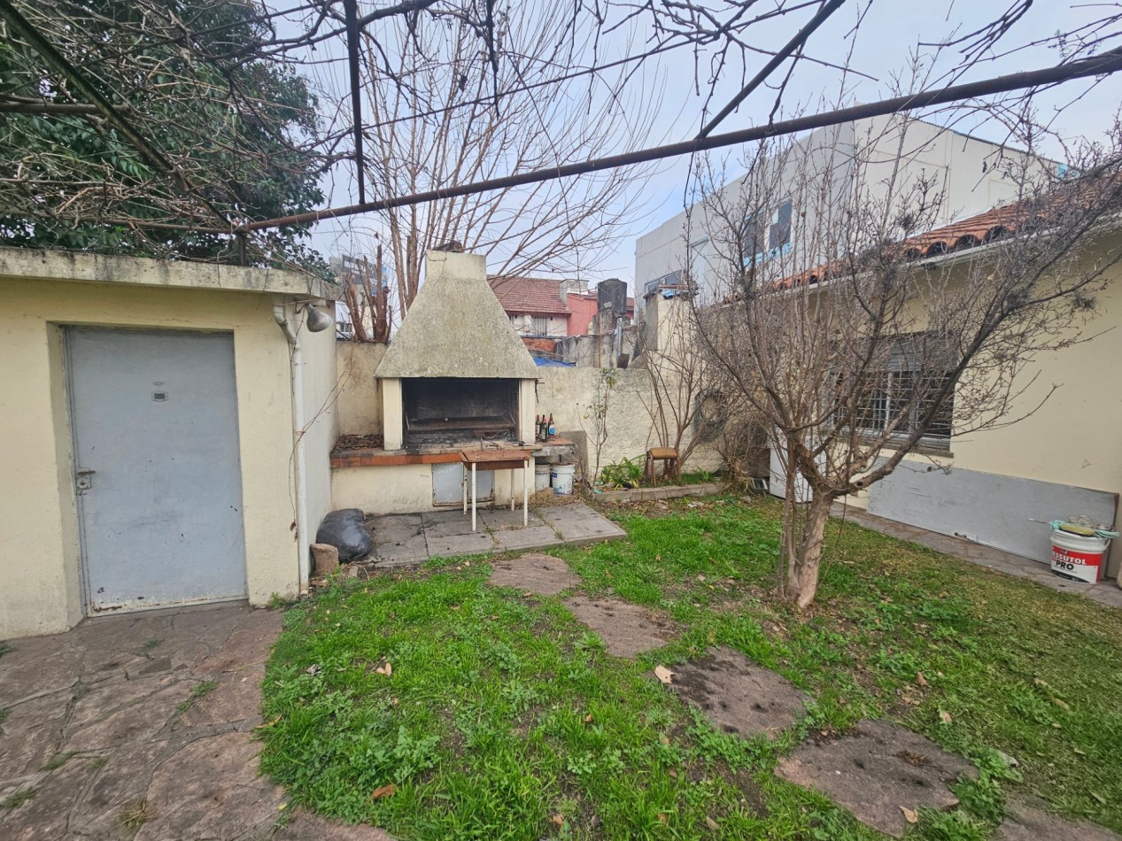 Casa Tipo Chalet 3 Ambientes En Lote Propio EN Moron Norte