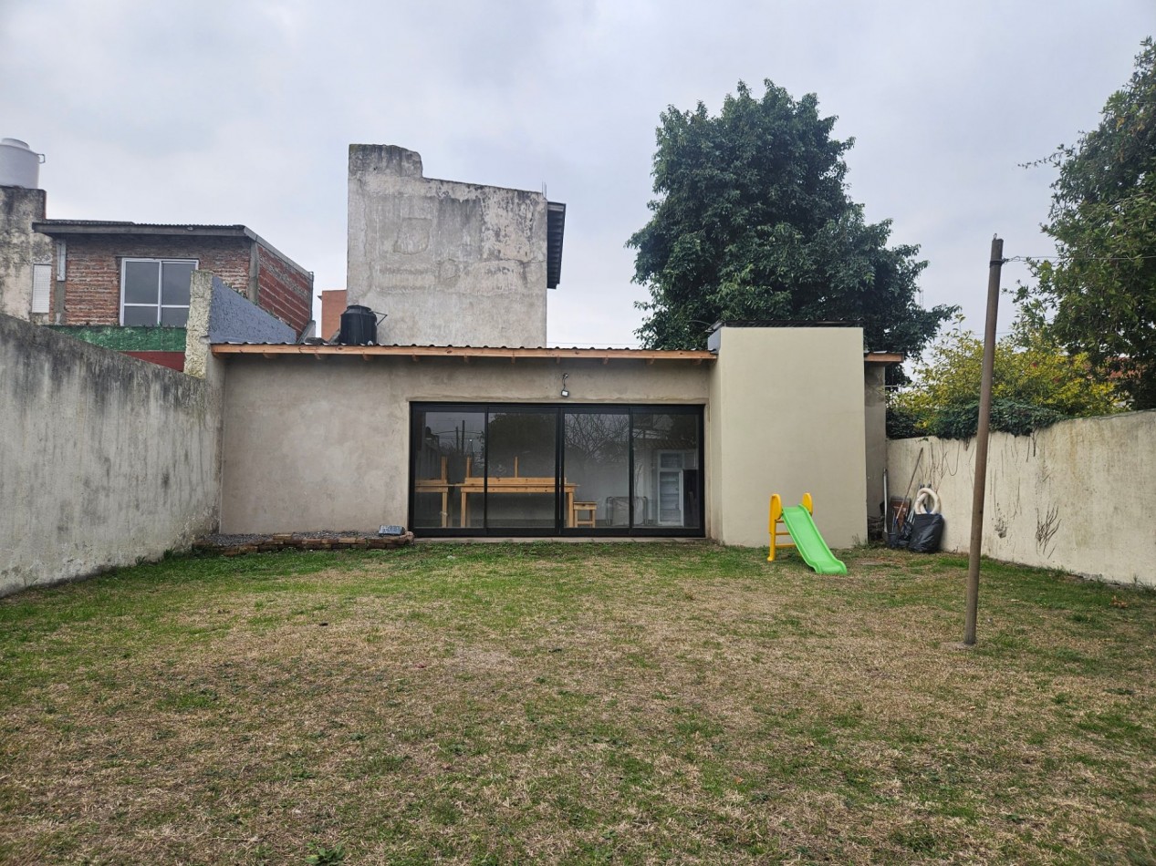 Lote Con Quincho Nuevo en Moron Norte