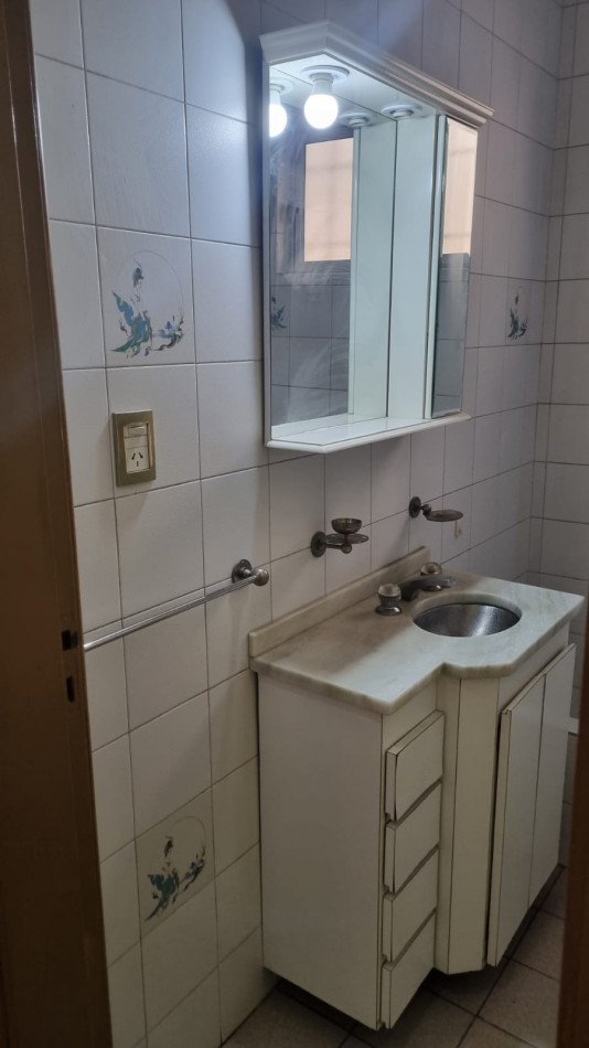 Alquiler Casa 3 Amb C/Patio En Castelar Norte