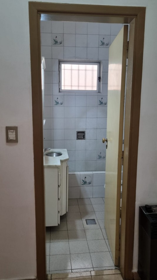 Alquiler Casa 3 Amb C/Patio En Castelar Norte