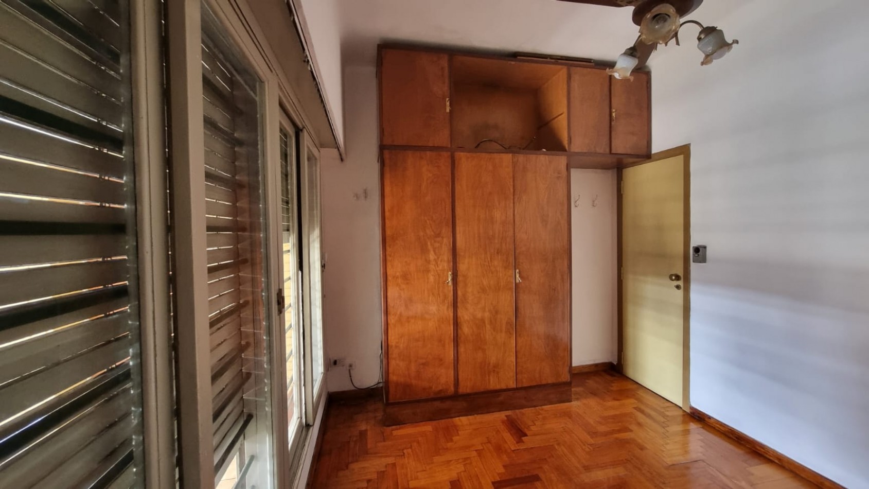 Alquiler Casa 3 Amb C/Patio En Castelar Norte