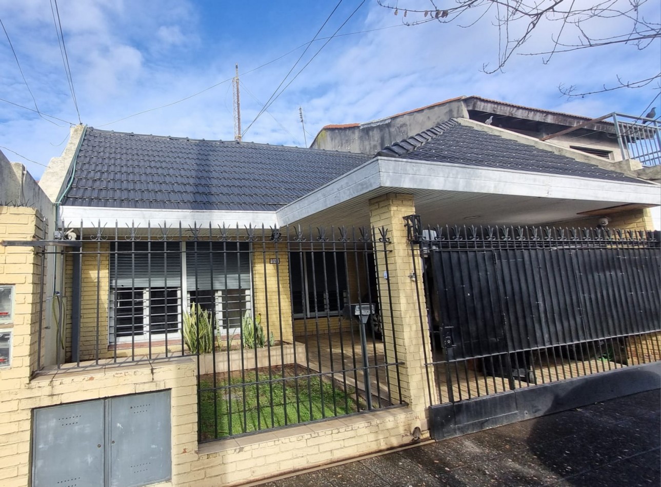 Alquiler Casa 3 Amb C/Patio En Castelar Norte