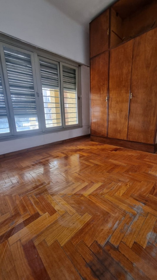 Alquiler Casa 3 Amb C/Patio En Castelar Norte