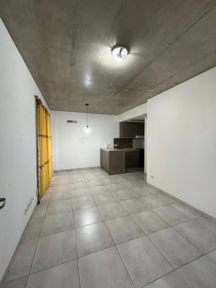 Alquiler Departamento De Categoria 2 Ambientes En Castelar Norte