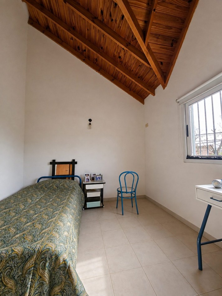 Triplex 4 Amb con Parque y Cochera en Ituzaingo Apto Credito Hipotecario