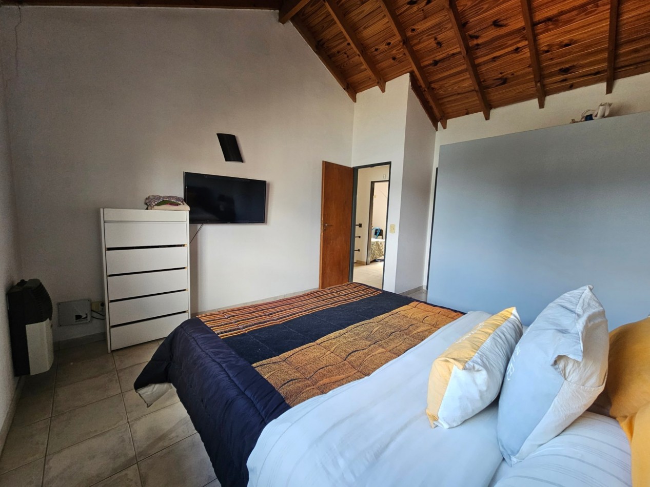 Triplex 4 Amb con Parque y Cochera en Ituzaingo Apto Credito Hipotecario