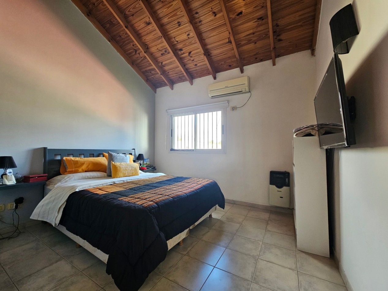 Triplex 4 Amb con Parque y Cochera en Ituzaingo Apto Credito Hipotecario