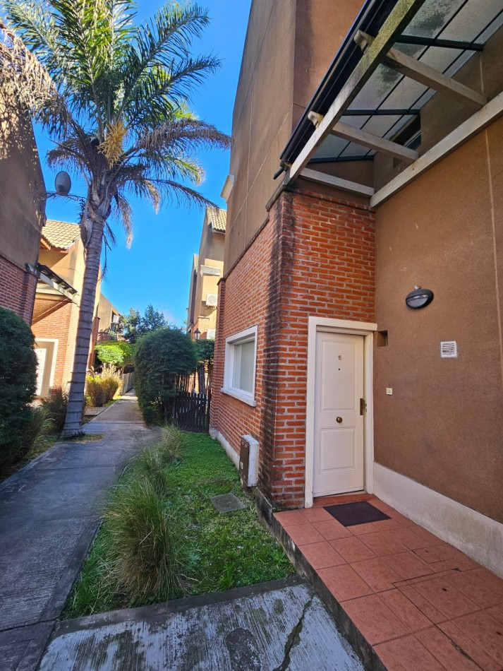 Triplex 4 Amb En Ituzaingo Norte Apto Credito Hipotecario