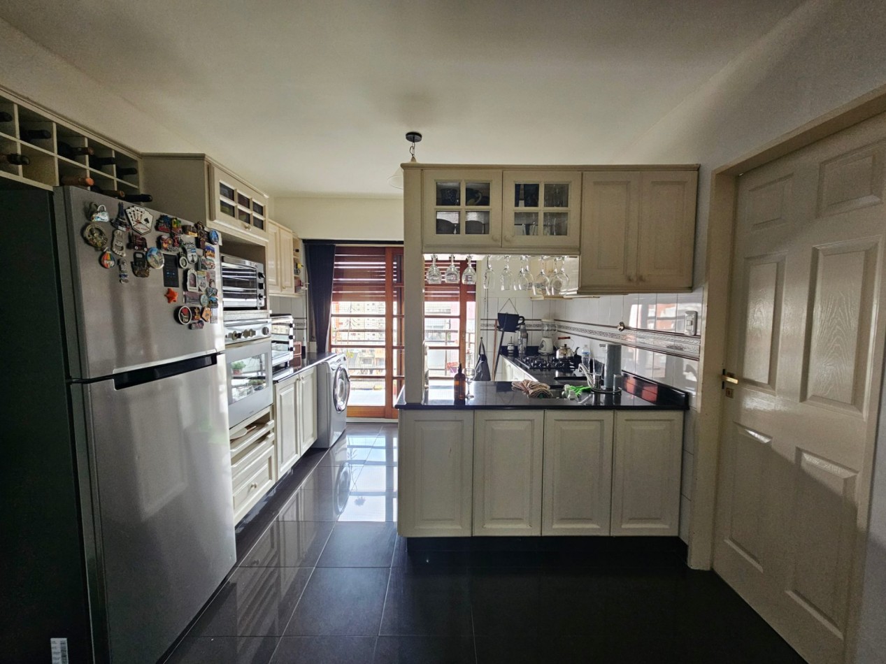 Espectacular Piso de 3 Ambientes C/Cochera en Moron Sur Apto Credito Hipotecario