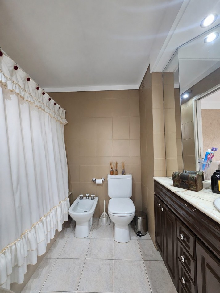 Espectacular Piso de 3 Ambientes C/Cochera en Moron Sur Apto Credito Hipotecario