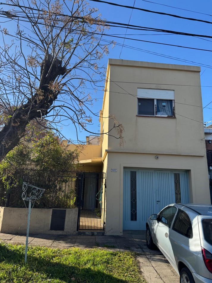 Casa 5 Amb a Refaccionar en Castelar Norte