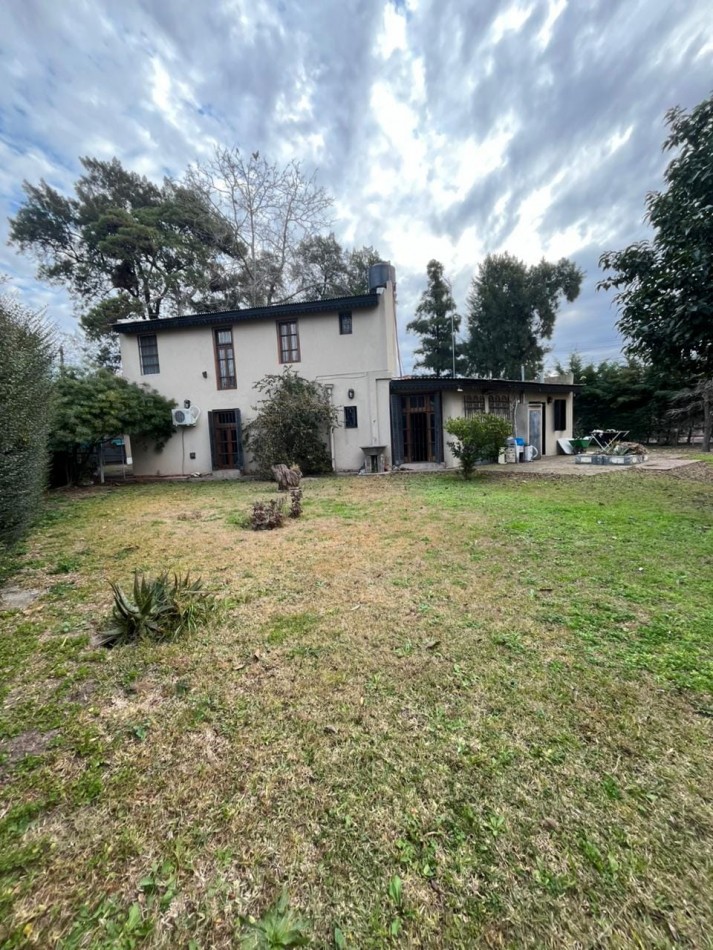 GRAN LOTE EN ESQUINA DE 1.120 M² CON CHALET - IDEAL INVERSORES Y DESARROLLADORES | ITUZAINGO NORTE