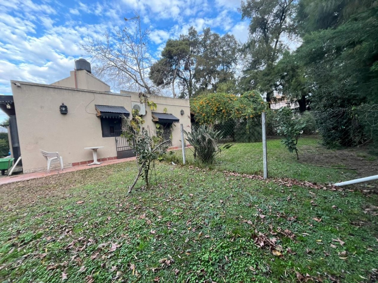 GRAN LOTE EN ESQUINA DE 1.120 M² CON CHALET - IDEAL INVERSORES Y DESARROLLADORES | ITUZAINGO NORTE