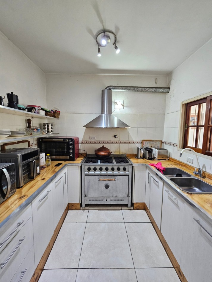Chalet 5 Amb C/Piscina y Cochera en Ituzaingo Norte