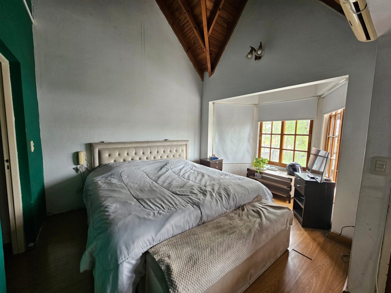 Chalet 5 Amb C/Piscina y Cochera en Ituzaingo Norte